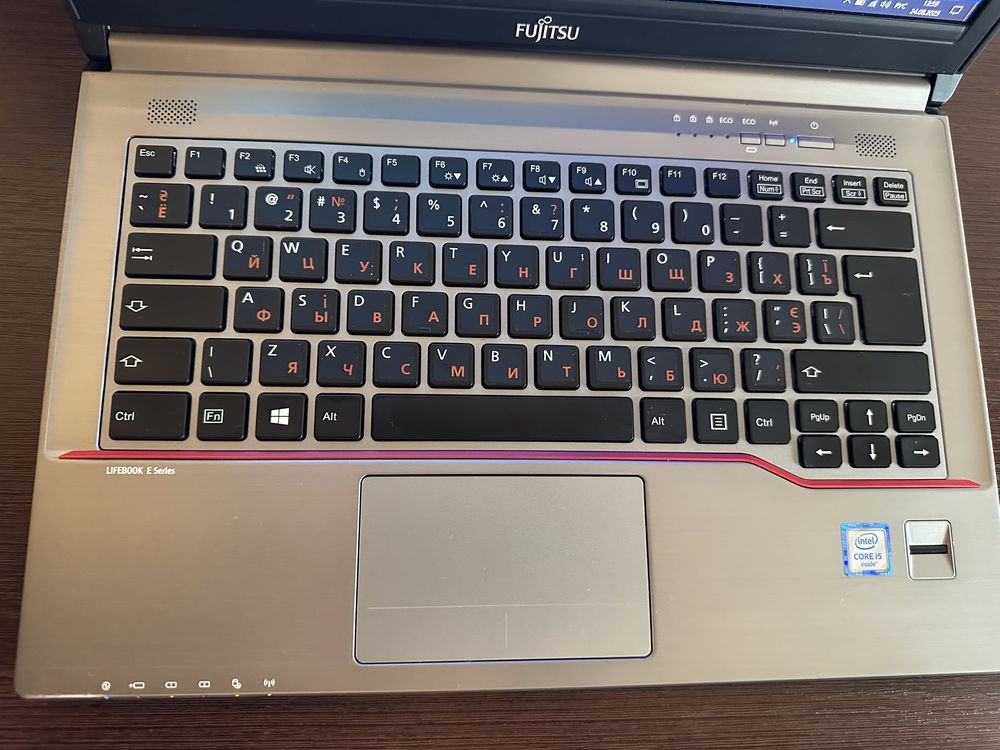 Ноутбук Fujitsu LifeBook E746