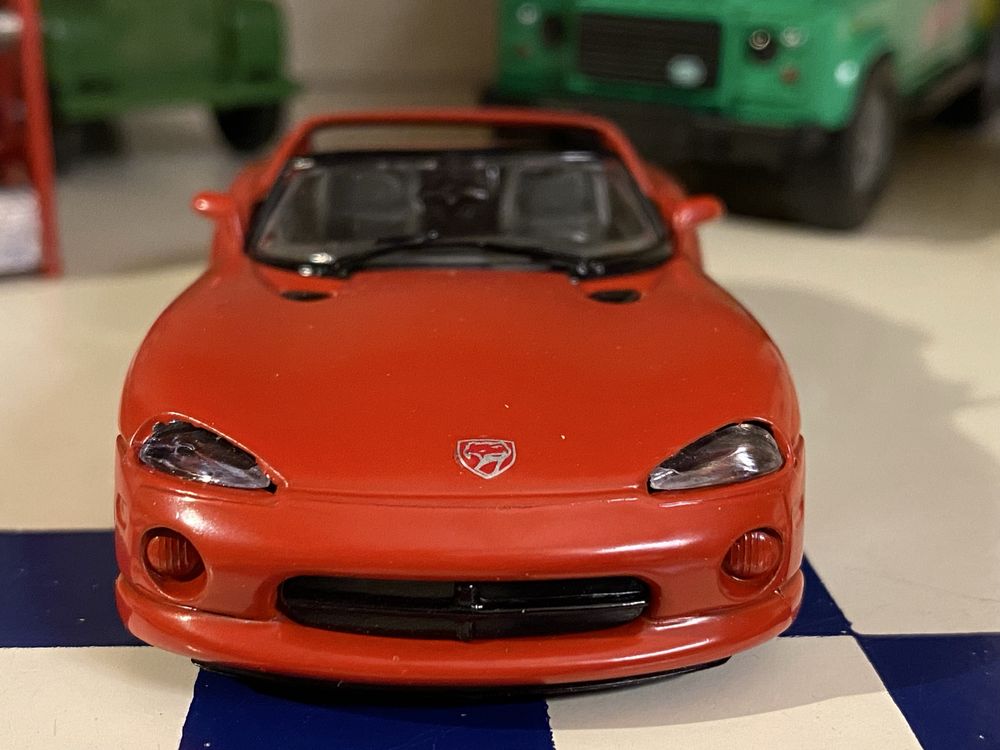 Dodge Viper R/T 10 1/43 Burago