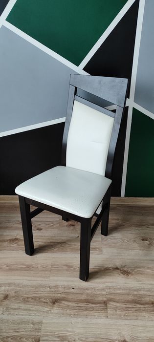 Stół Ikea plus 4 krzesła, zestaw do salonu