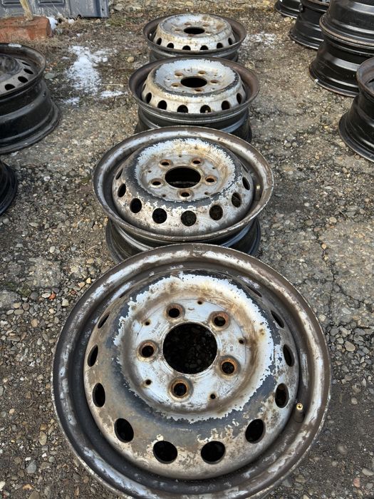 Автомобільні стальні та металі диски VW Audi Mercedes Skoda Reno інші