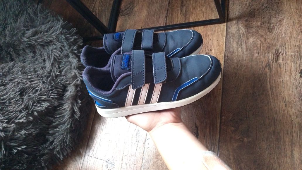 Buty z adidasa rozmiar 34