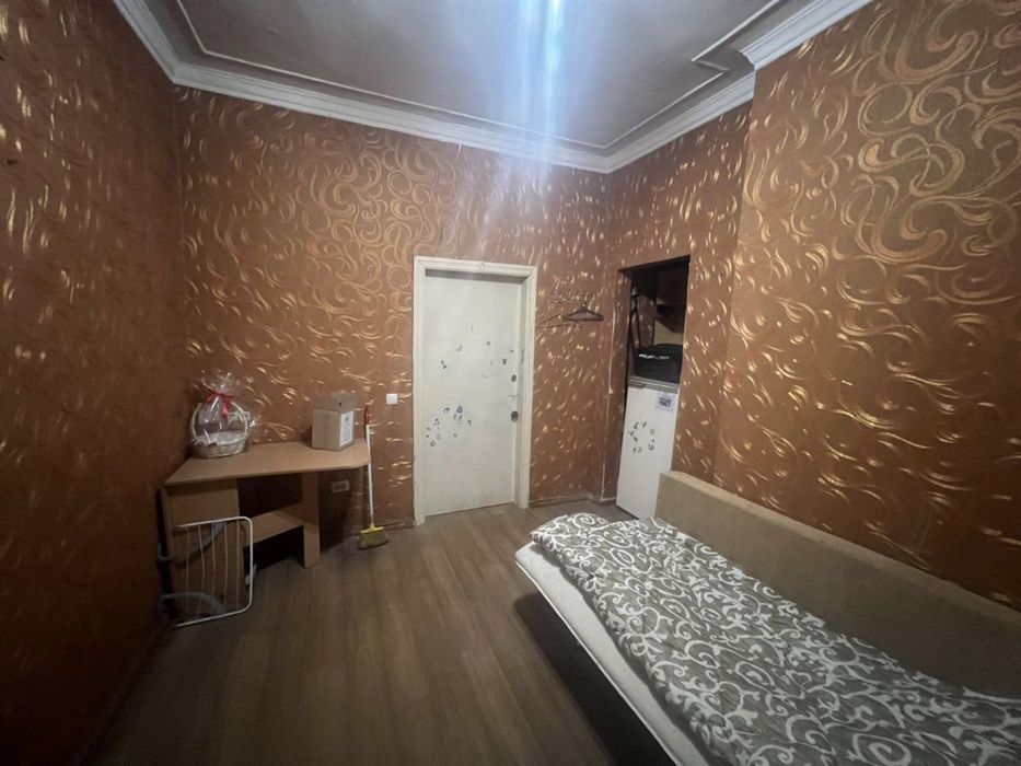 Продам кімнату у 2х кім.