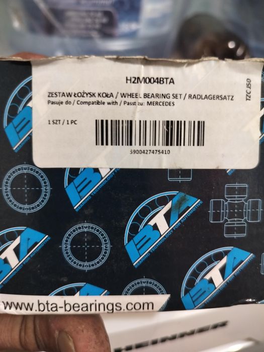 Продам колодки на мерс 124-190 та підшипник задній.