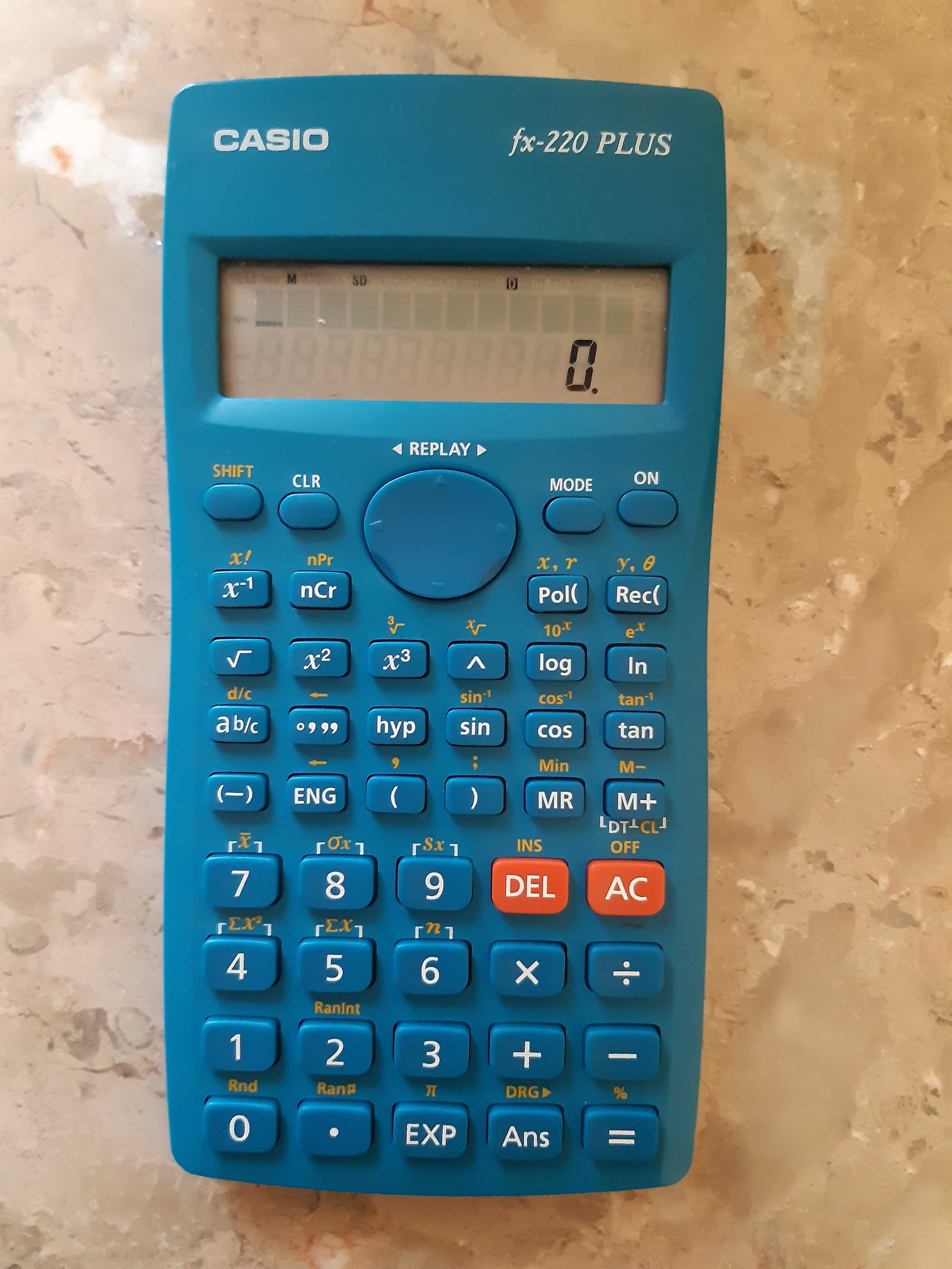 Calculadora Casio fx-220 Plus