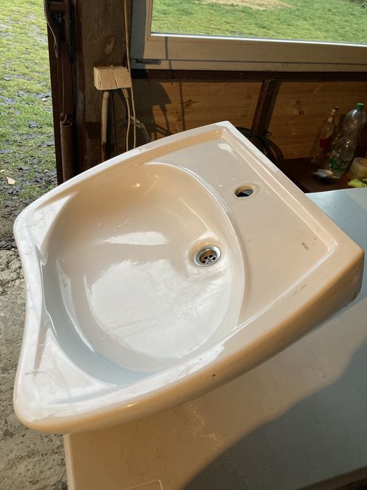Umywalka duża używana