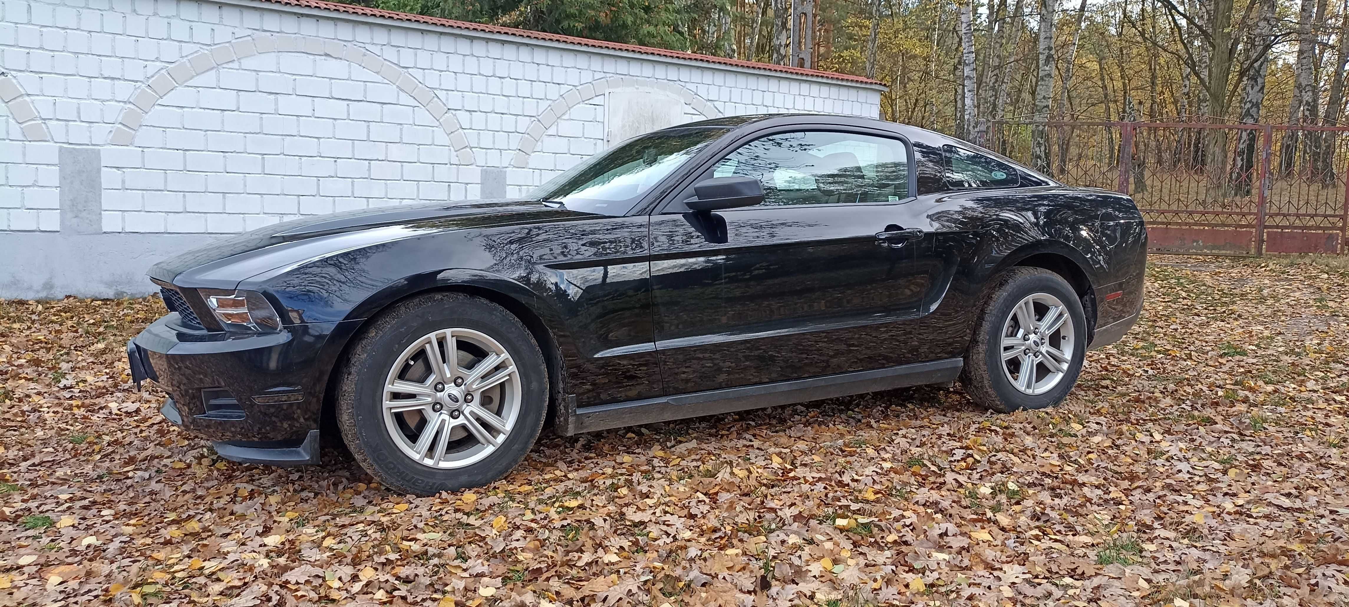 Ford Mustang 2011, 3,7 automat, 144 tys km