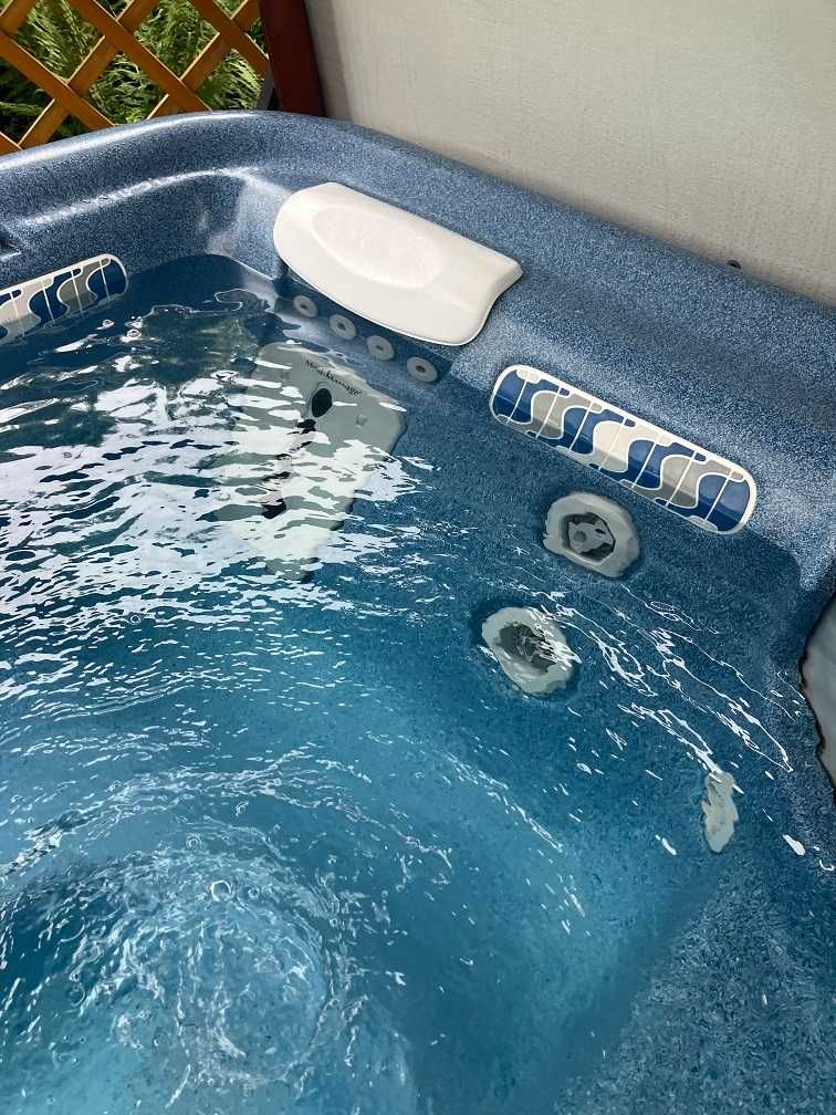 Jacuzzi spa ogrodowe HotSpring