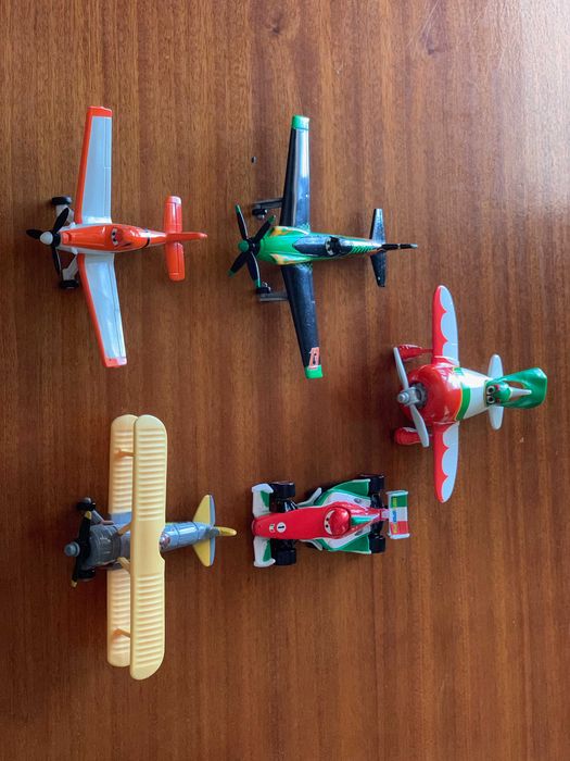 Aviões Mattel do Filme Planes da Disney e carrinhos Hotweels