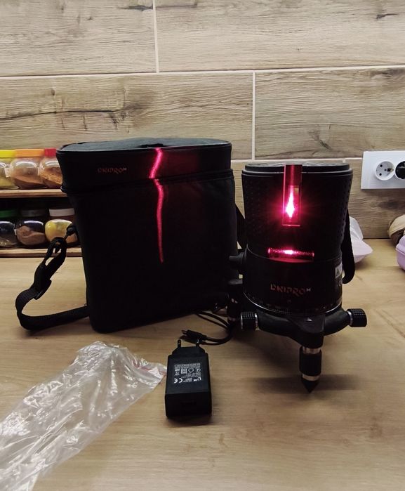 Лазерний рівень Dnipro-M ML-330R