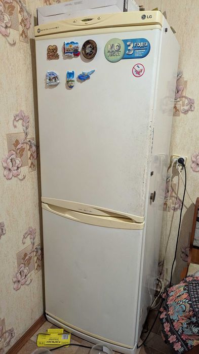 Холодильник LG GR-349SQF з системою total no frost