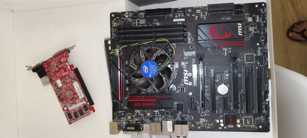 PC deskop, motherboard, fonte, gráfica e cpu