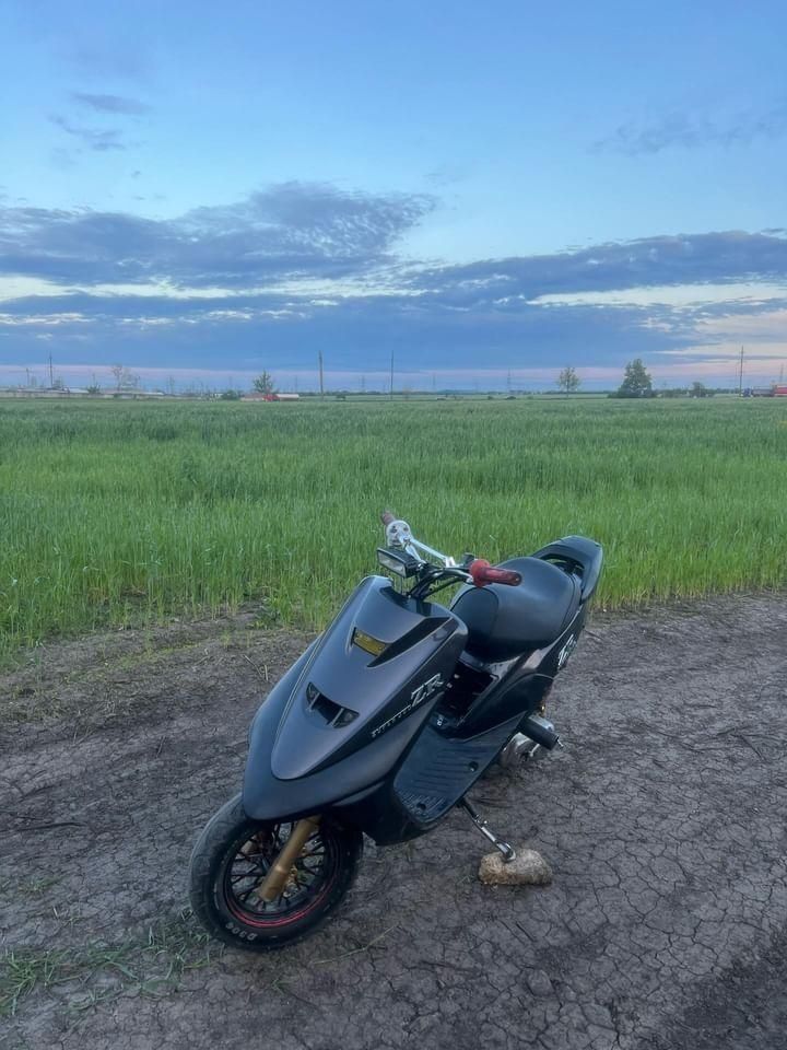 продам мопед Yamaha super jog zr