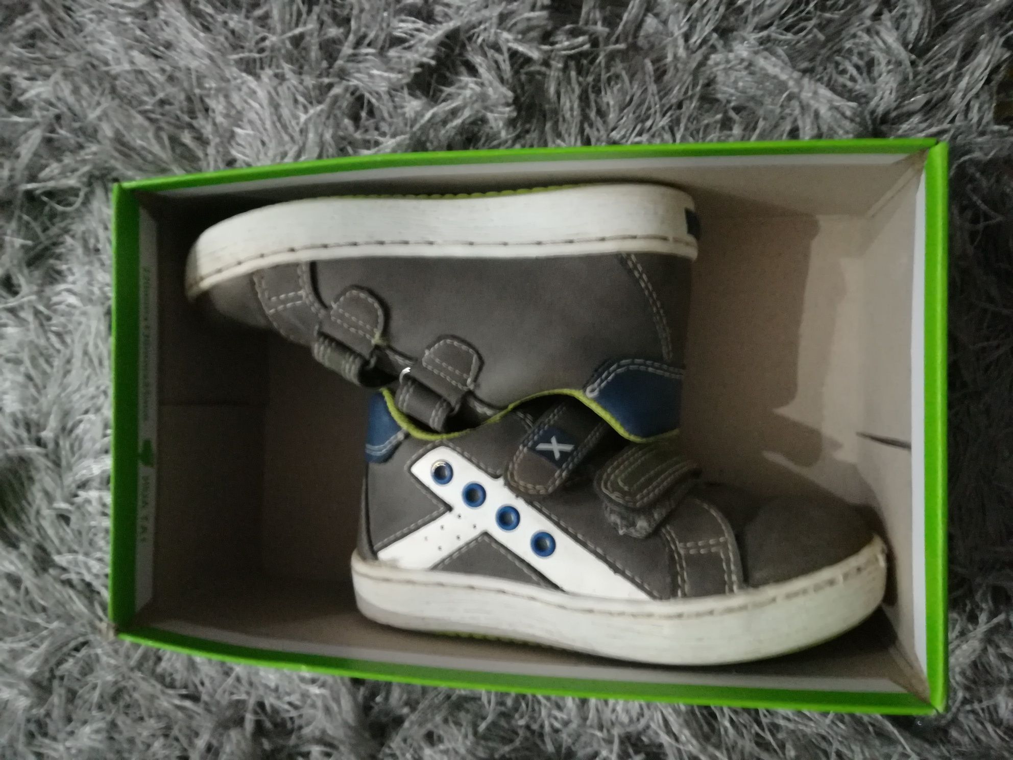 Buty wiosenne/jesienne, adidasy, 23