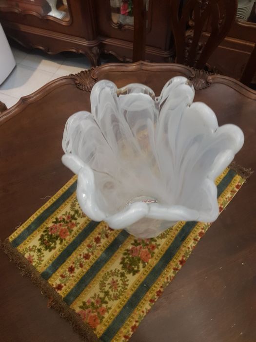 Bonita jarra em vidro murano