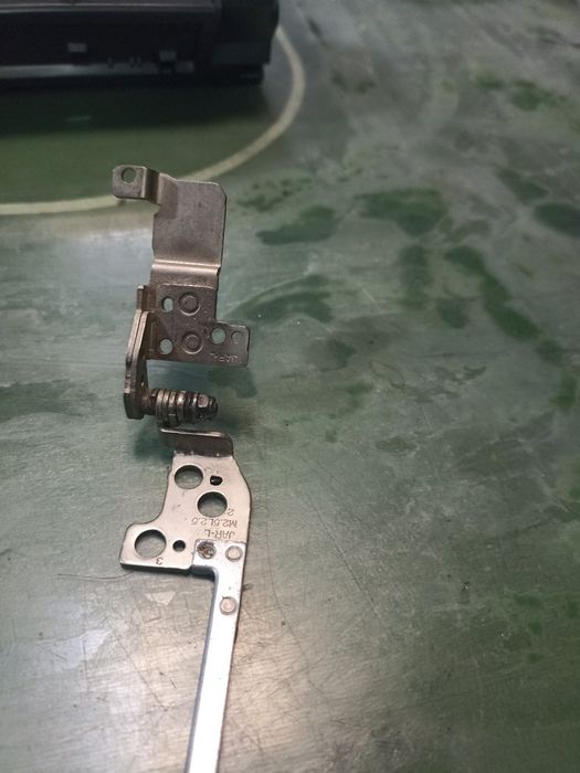 Петля ліва ноутбука dell inspiron 15 3000 series p63f