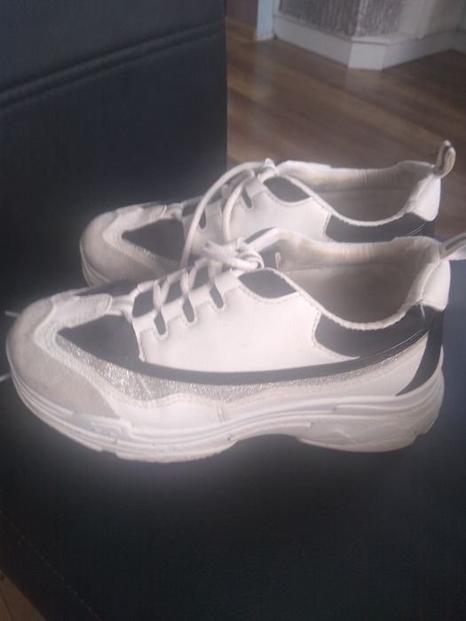 Buty na platformie 36