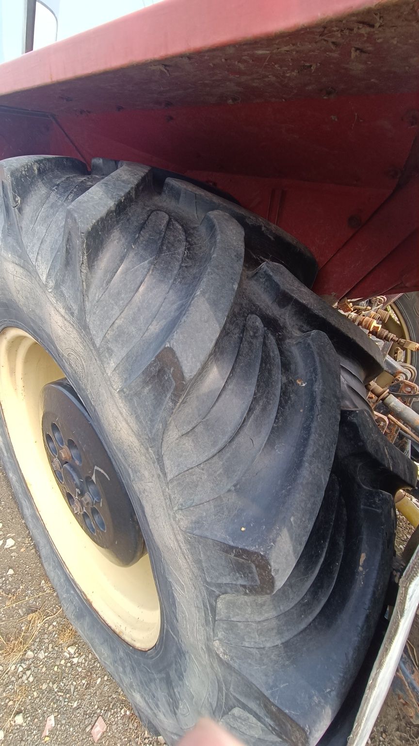 Traktor Zetor 8145 p