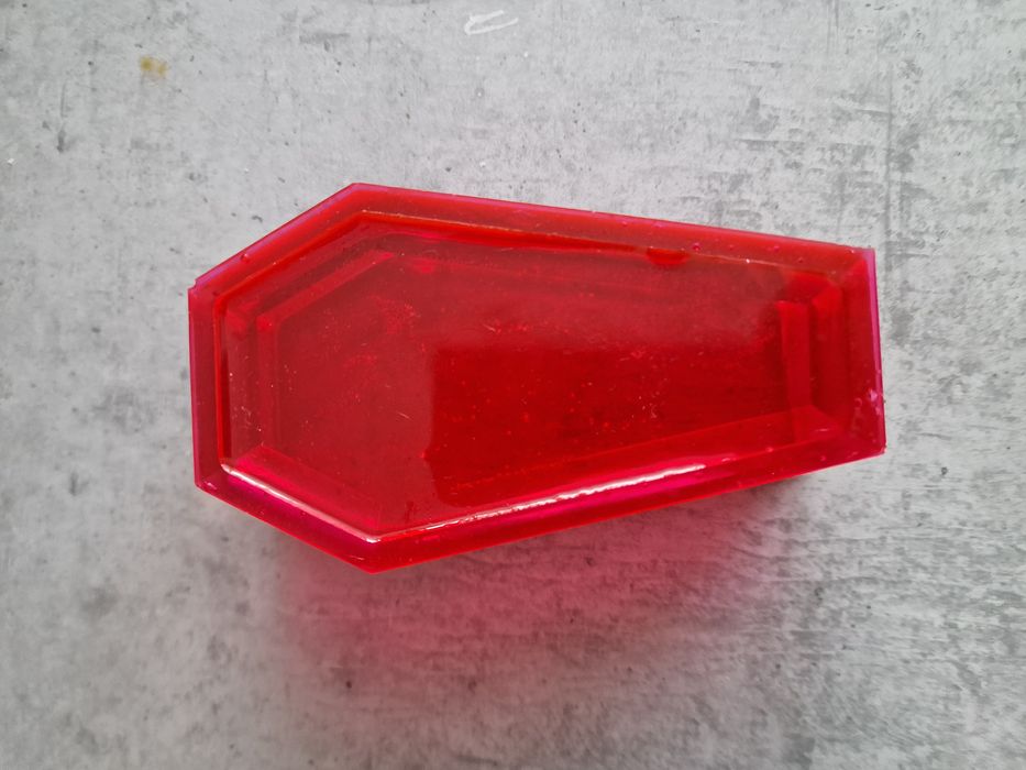 Pudełko w kształcie trumny akrylowa różowa