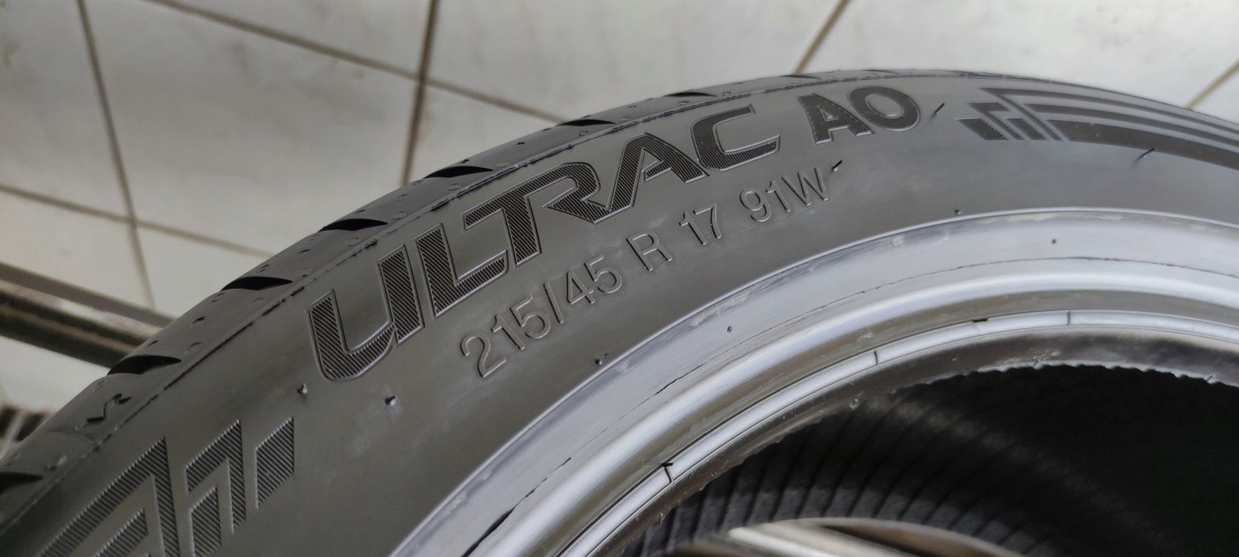 4x 215/45r17 Vredestein Ultrac 91w B/B/69dB