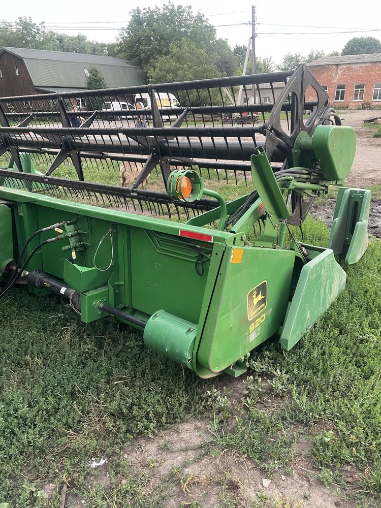 Комбайн John Deere 9500 жатка 920F