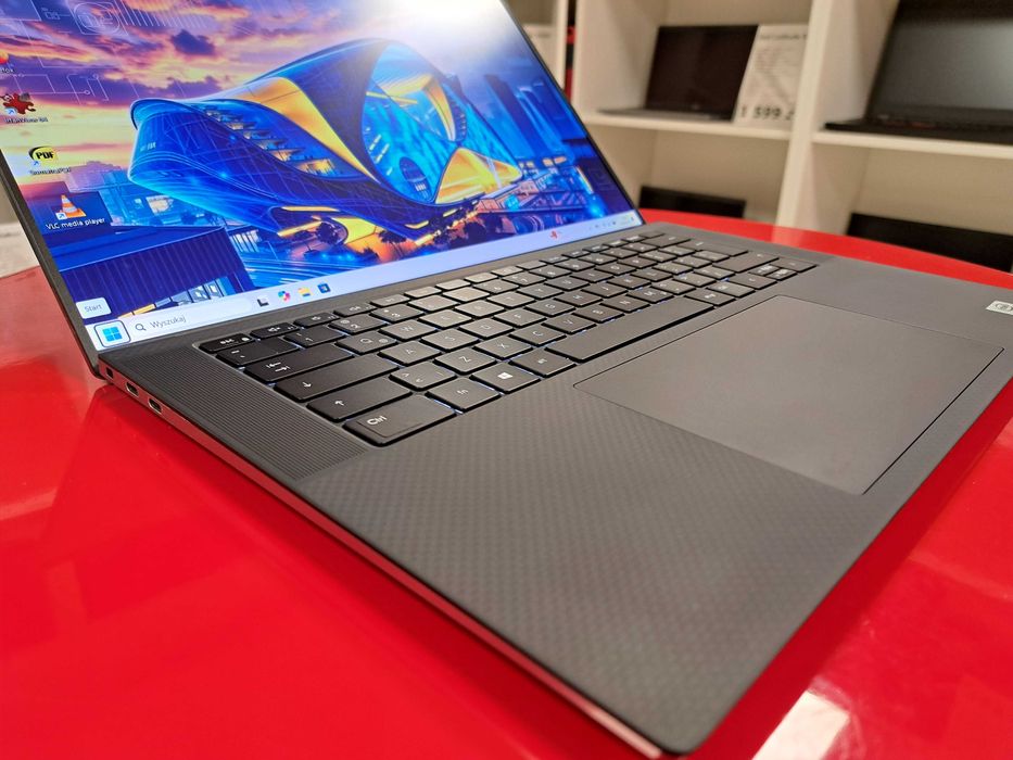 Lekka Stacja Robocza Dell Precision 5550 i9-10885h 32GB 1TB NVIDIA W11