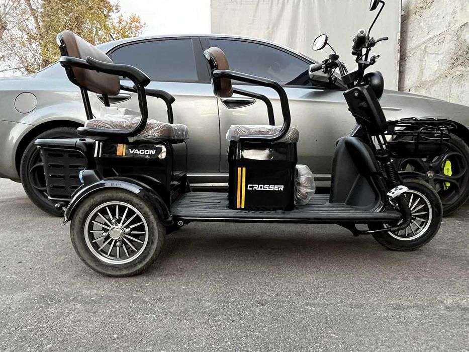 Электроскутер Crosser Vagon трицикл 3-х местный 800W/20A черный 2025