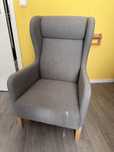 fotel uszak szary brw black red white