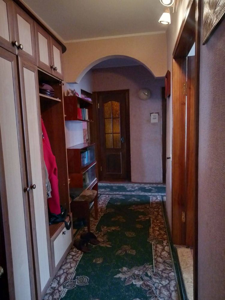 Продам 3к Левада, в житловому стані!