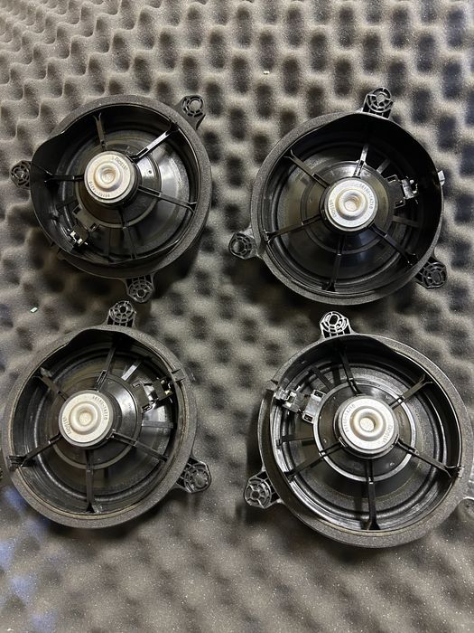 Głośniki samochodowe do RAV IV