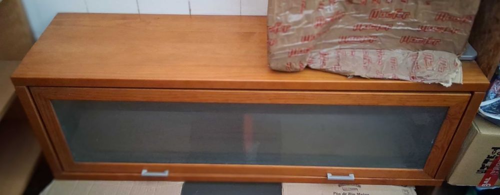 Móvel sala em madeira suspenso c/ vidro fosco. Moderno e lindo- Barato