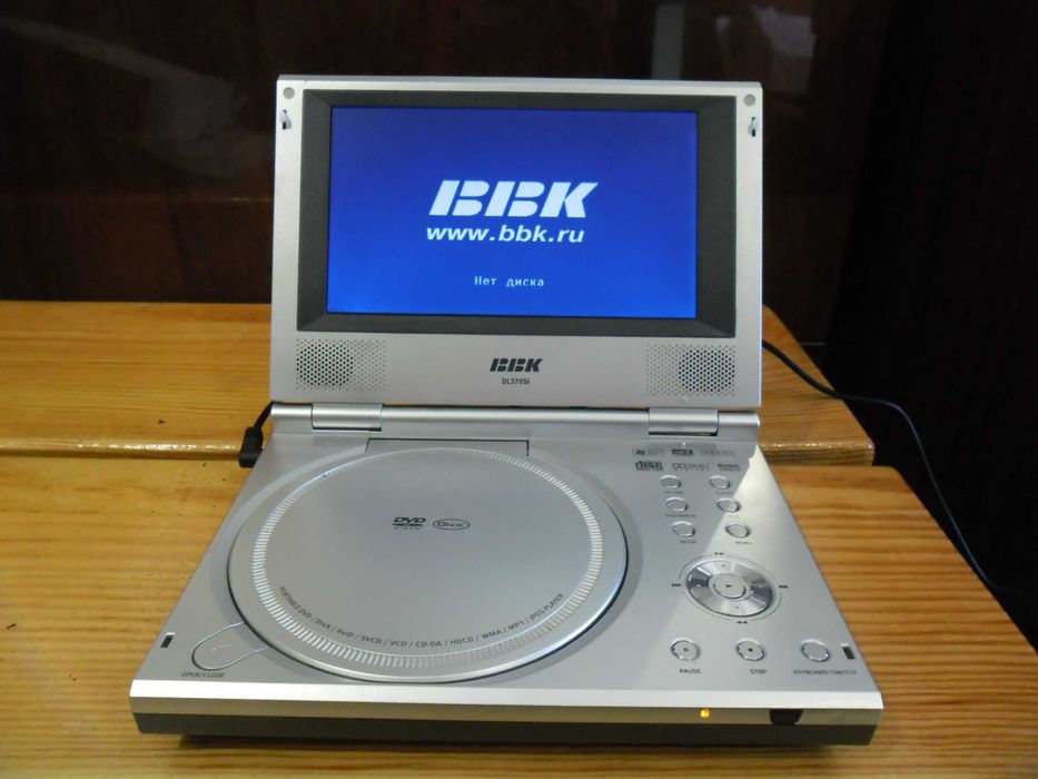 DVD плеер BBK - 7  авто 12 -220 v.