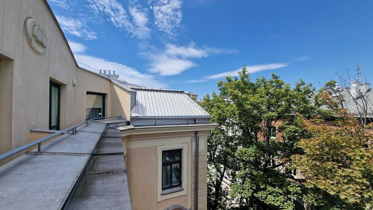 Kraków  Stare  Miasto ul.Bonerowska mieszkanie  65m   sprzedam
