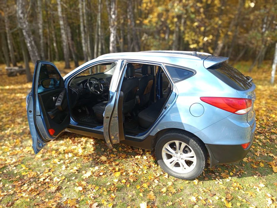 Hyundai ix 35 сів і поїхав