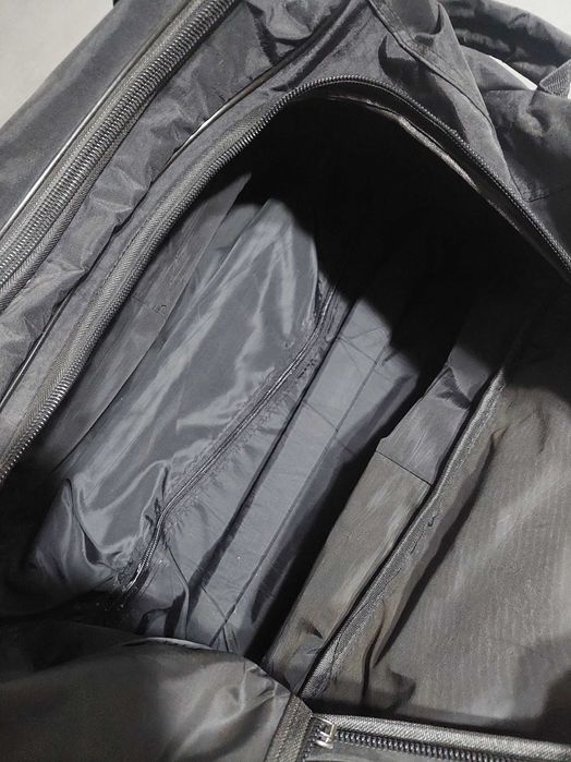 Дорожная Сумка Action  выше среднего размера, 78 литров.