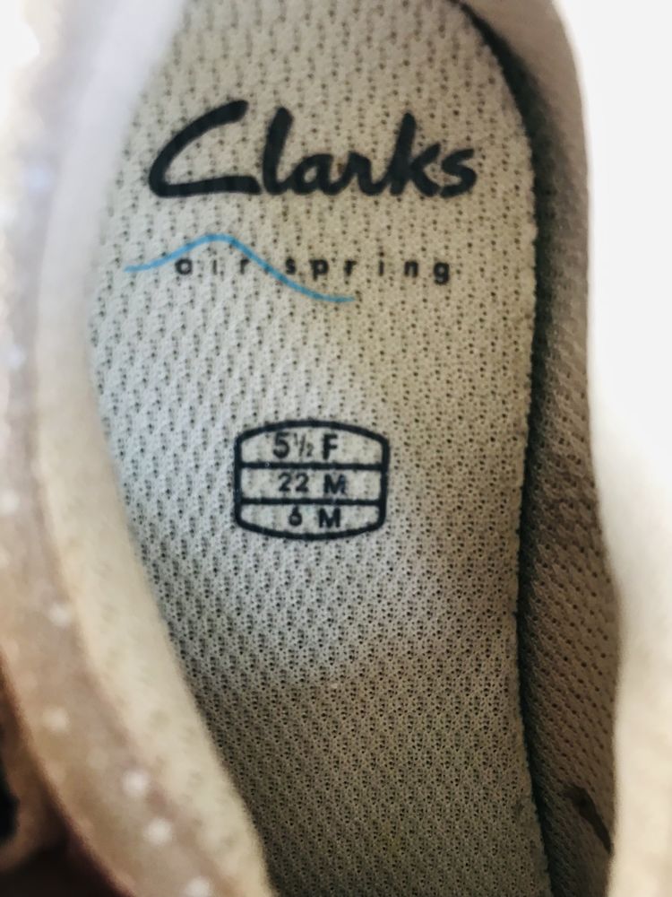 Buciki Clarks skorzane