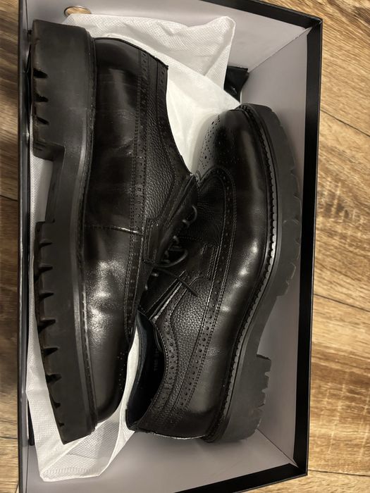 Чоловіче шкіряне взуття