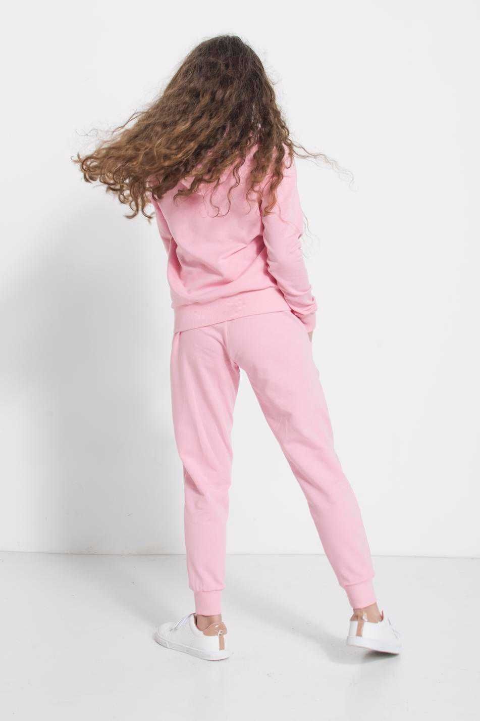 pudrowy różowy dres dziewczęcy komplet elastyczny 158