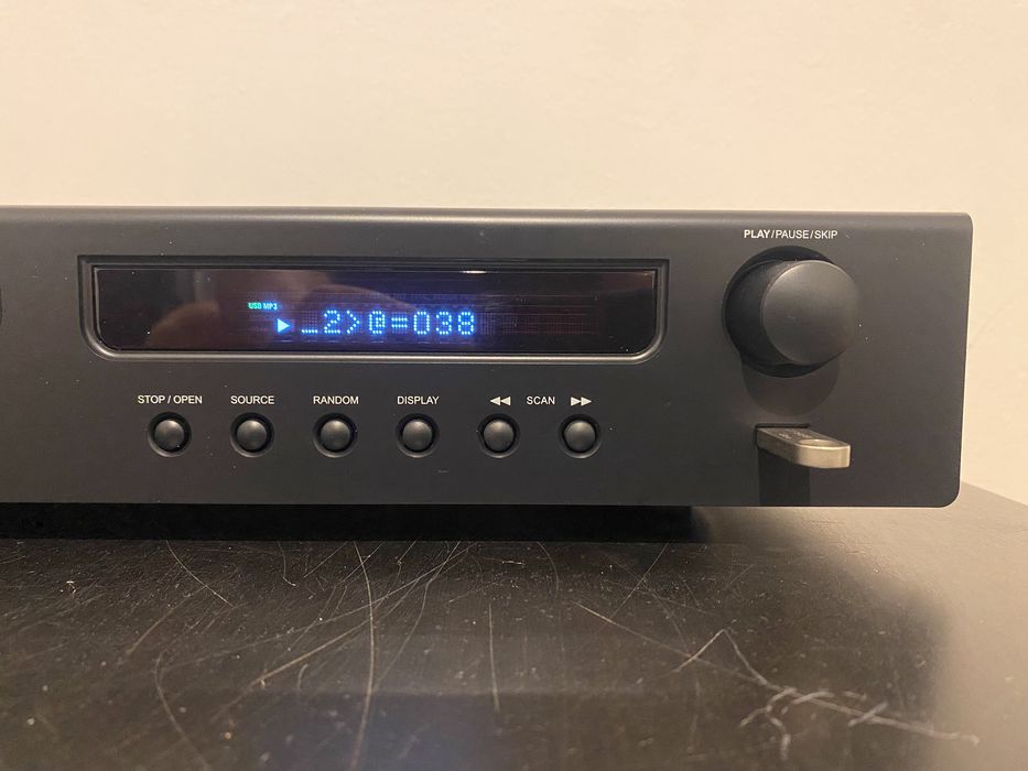 CD програвач NAD C546 BEE