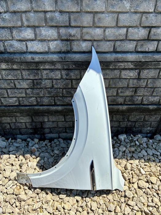 Blotnik przedni lewy LC9A VW Touareg 3 III 760 18- oryginal