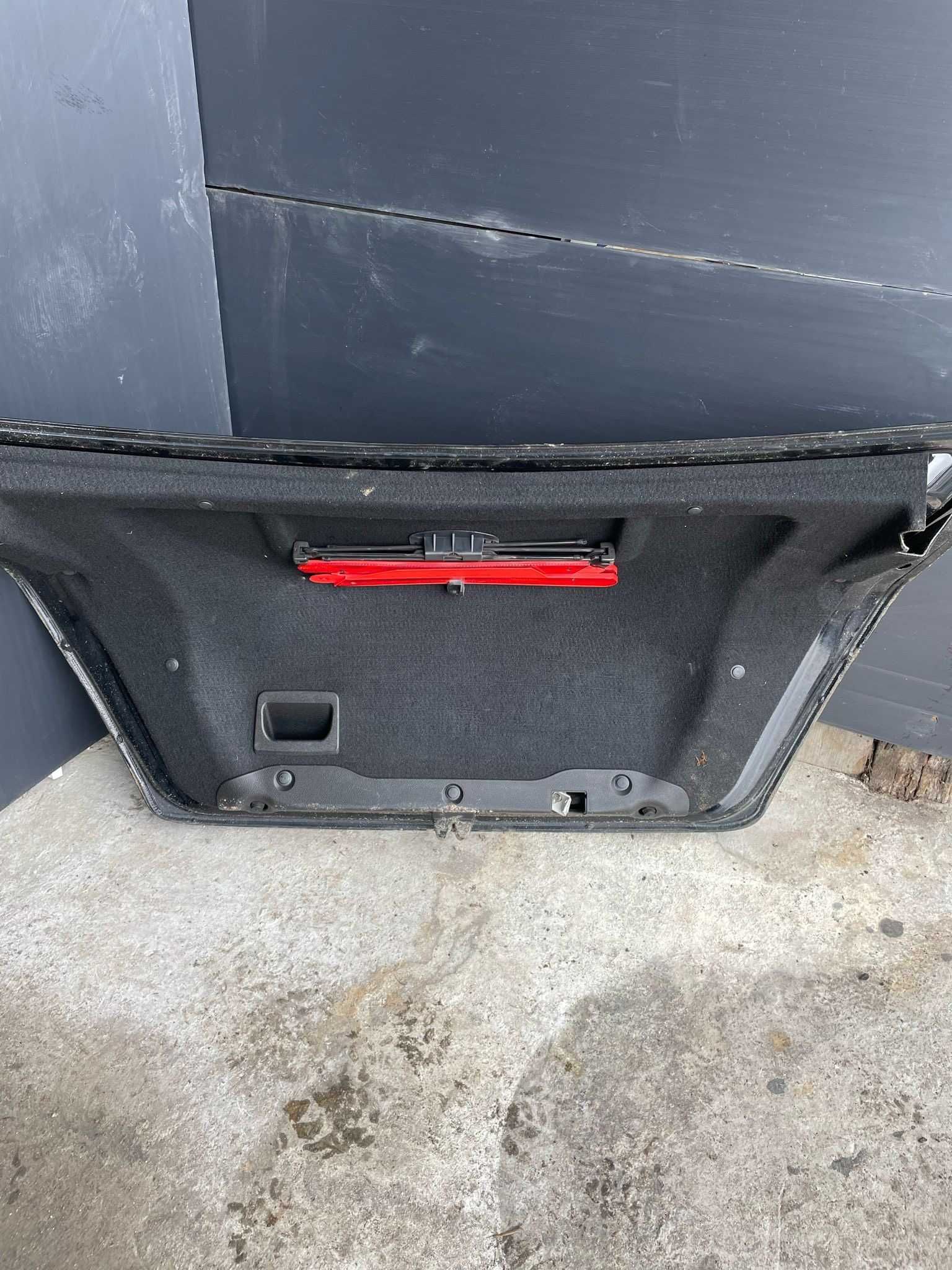 Porta malas Mercedes C220 W204