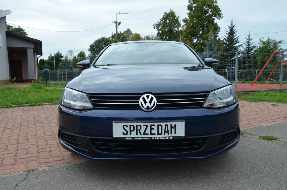 Volkswagen Jetta Nawigacja ,Aluminiowe felgi ,Klimatyzacja, Elektryka- Serwis
