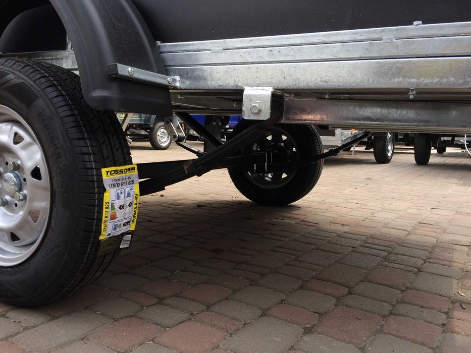 Легковий оцинкований причіп