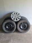 Sprzedam komplet kół felgi  opony zimowe .215/65 R17 Roztaw śrub 5×112