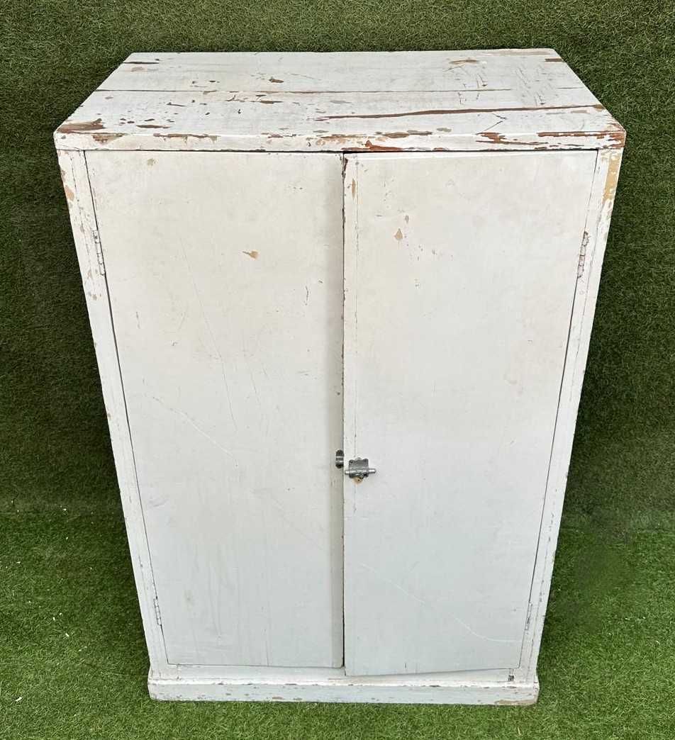 Armario antigo, dispenseiro, movel de gavetas ocultas