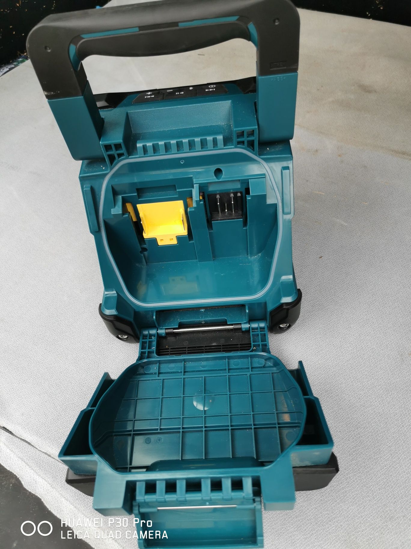 GŁOŚNIK budowlany z bluetooth Makita DMR200