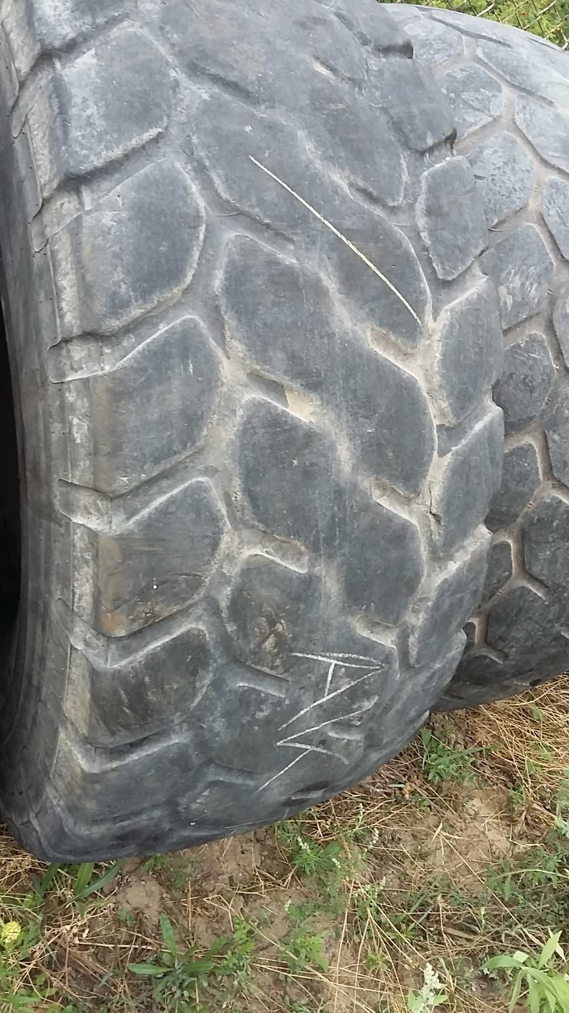 Opona Bridgestone 23,5R25 VJT bez napraw