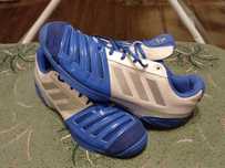 Кроссовки Adidas волейбол, гандбол оригинал размер-42 стелька-26,5см