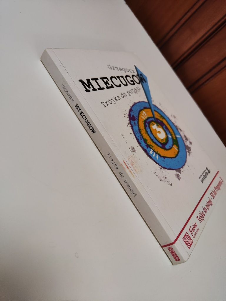 Trójka do potęgi - Grzegorz Miecugow "x