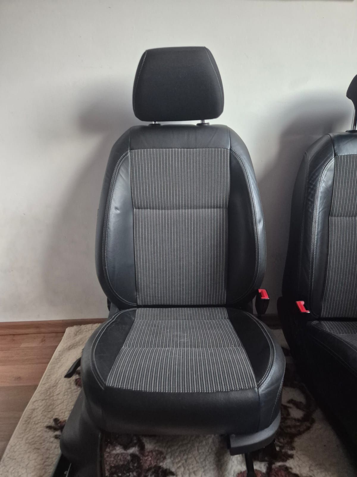 Fotele Skoda Fabia 2