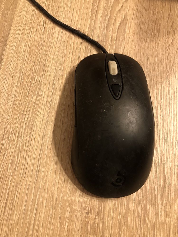 Myszka steelseries XAI 62135 uszkodzona